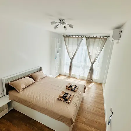 S & H Sunny Apartment In Students City With Private Garage, Sofia * Sofia