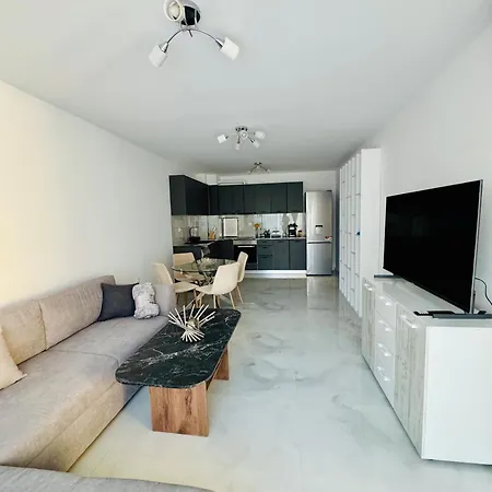 S & H Sunny Apartment In Students City With Private Garage, Sofia Sofia